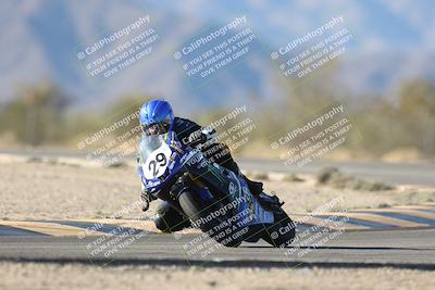 media/Dec-07-2025-CVMA (Sun) [[3e7d2de5dc]]/Race 12- Formula 40 MW and LW/